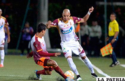La acción del cotejo que terminó igualado 0-0 /conmebol.com