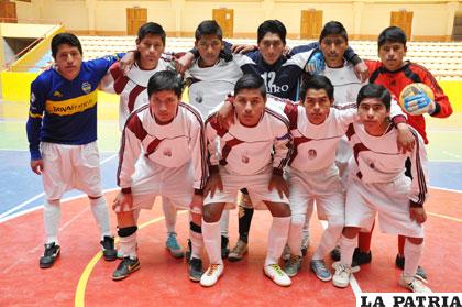Integrantes del equipo de Carmen Guzmán de Mier