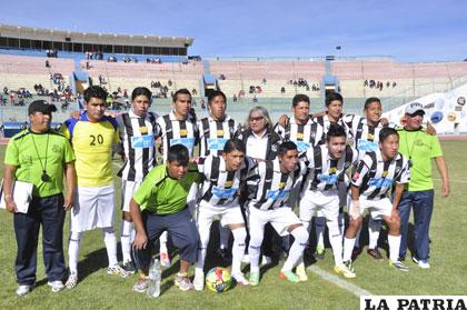 El plantel de Oruro Royal