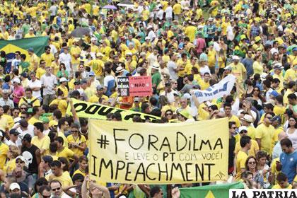 Miles de brasileños  hoy marcharán  contra la presidenta Dilma Rousseff