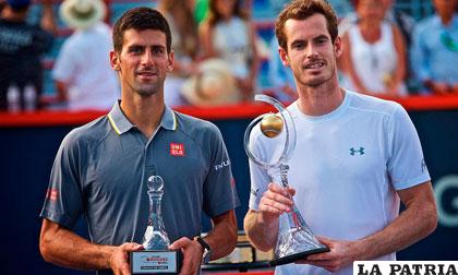Murray con el trofeo de campeón, Djokovic quedó segundo