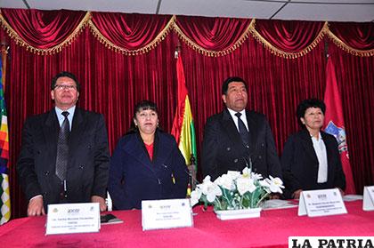 Judith Ramos (primera a la derecha), es la nueva presidenta del TEDO