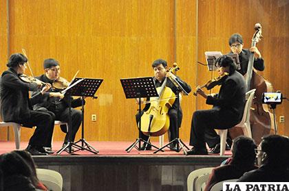 El Quinteto de Cuerdas de la Orquesta Sinfónica de Oruro