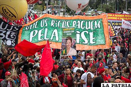 Movimientos sociales respaldan a la presidenta Rousseff /efe.com