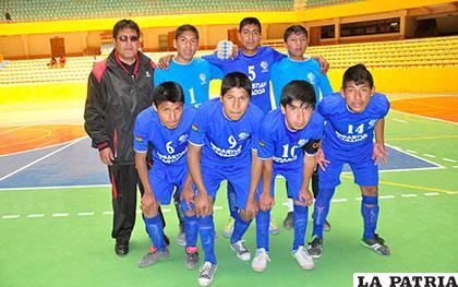 El equipo de fútbol de salón del colegio Sebastián Pagador