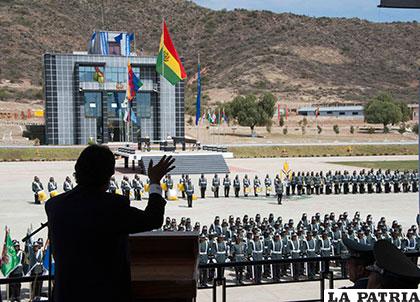 El Presidente Morales ante militares nacionales y del exterior /ABI