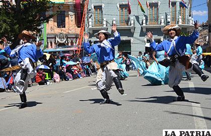 Picaresca participación de los danzarines de Sol Chaqueño San Agustín