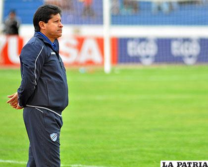 Eduardo Villegas respira mejor con el triunfo de su equipo /APG
