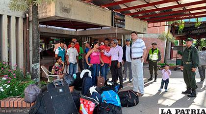 Cientos de colombianos deportados de Venezuela /cucutanoticias.blogspot.com
