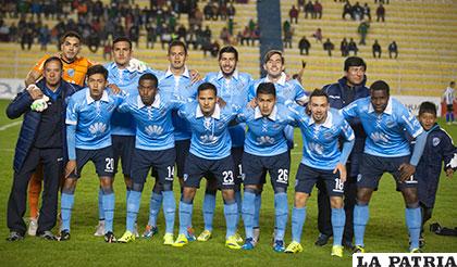 El plantel de Bolívar que oficia de local esta noche /APG