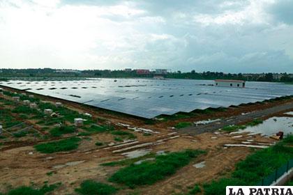 El Aeropuerto Internacional de Kochi tiene un parque con 46.150 paneles solares