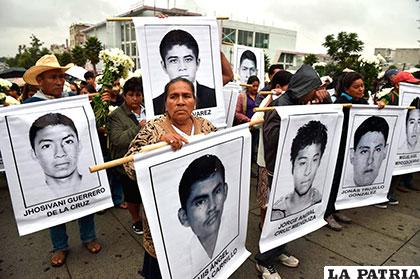 Familiares de estudiantes desaparecidos siguen en la búsqueda /sanjuannoticias24.com