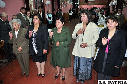 Directiva Seccción Femenina: Presidenta: Delia Velarde de Calizaya, Secretaria General: Trinidad Orellana de Arellano, Secretraria de Actas: María del Carmen Ríos Montalvo. Tesorera: María S. Rioja  Carasila, Vocales: Olga Negrete Vda. de Rosales, Raquel Quispe de Magne.