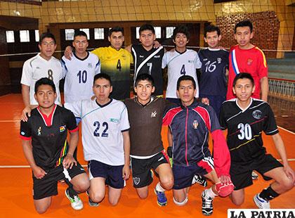 Integrantes del combinado orureño