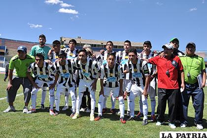 El plantel de Oruro Royal Club