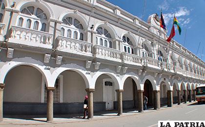 Gobernación cuenta con 302 millones de bolivianos para 2016