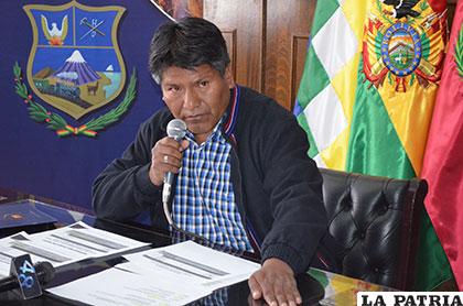 Gobernador Vásquez se someterá a un proceso administrativo