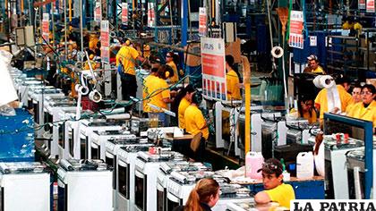 Producción industrial en Brasil cae por encima del 9% en los primeros 6 meses /globovision.com