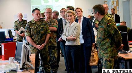 ?rsula von de Leyen, ministra Alemana de Defensa