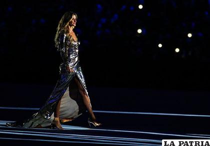 La pasarela de la hermosísima Gisele Bündchen /EFE
