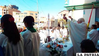 Sebastián Obermaier brinda una misa en Domingo de Ramos /Facebook
