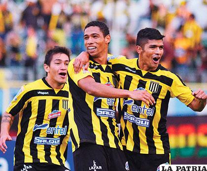 Boris Alfaro junto a Gabriel Ríos, jugaron juntos en The Strongest
