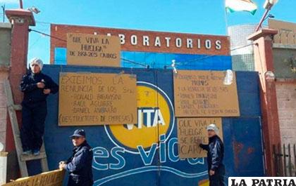 Resuelven conflicto de trabajadores de Laboratorios Vita S.A. /FIDES/Archivo
