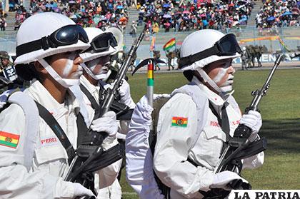 Las damitas también presentes en el Regimiento Tocopilla