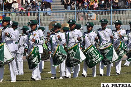 El Liceo Oruro demostró su destreza en la música junto a su banda