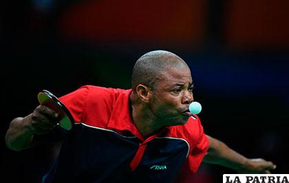 Suraju Saka, jugador del Congo, durante un partido de tenis de mesa /AS.COM