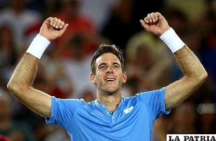 Festeja Del Potro por la victoria ante Djokovic