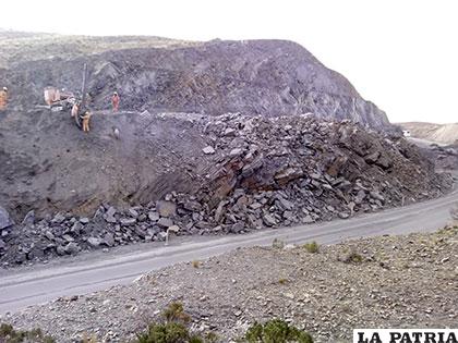 Voladura de roca en la doble vía Caracollo- Confital /ABC