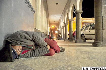 Son pocos los indigentes que asisten al hogar temporal