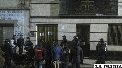 Clausuran por segunda vez salón de eventos 