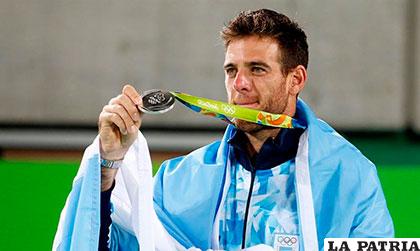 Juan Martín del Potro con la medalla de plata /amazonaws.com
