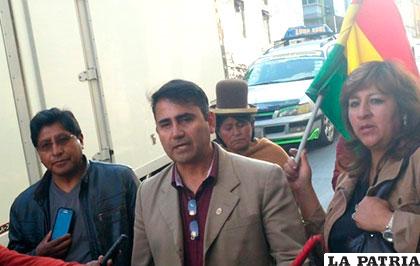 Omar Durán pide investigación del comandante de la FAB por corrupción /ANF