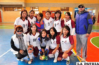 El plantel de Carmen Guzmán de Mier