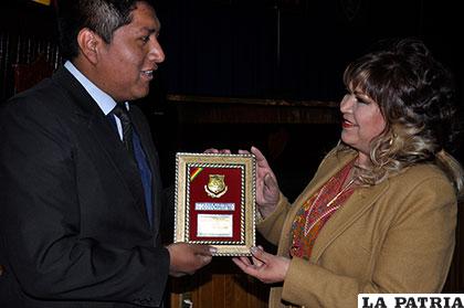 75 años de vigencia de las peinadoras en Oruro