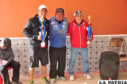 Rómulo Velásquez, Marco Calderón y Marco Santander, campeones en Sénior