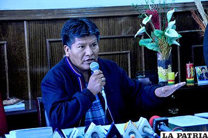 Gobernador de Oruro, Víctor Hugo Vázquez