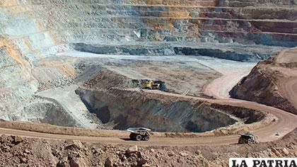 La minería mediana privada mantiene el nivel de mayor expectación en volúmenes de producción, creación de divisas y regalías.
