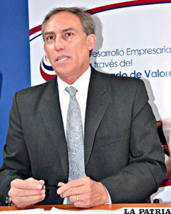Javier Aneiva, gerente general Bolsa Boliviana de Valores /BBV