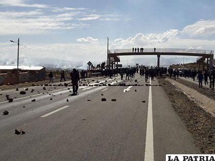 Inicio de la intervención policial al bloqueo en Panduro