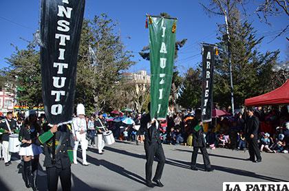 El instituto Jauzel Arrieta también participó del desfile