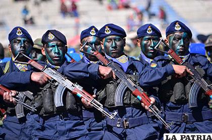 La Fuerza Aérea Boliviana, presente en la Parada Militar