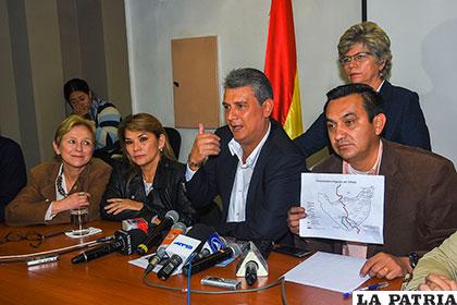 Suárez afirma que se deben buscar alternativas para la carretera que una Beni con Cochabamba /APG
