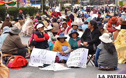 Gremiales impidieron que cualquier negocio se abra /APG