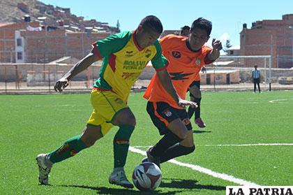 Una acción del juego en el cual ganó Deportivo Tarucachi