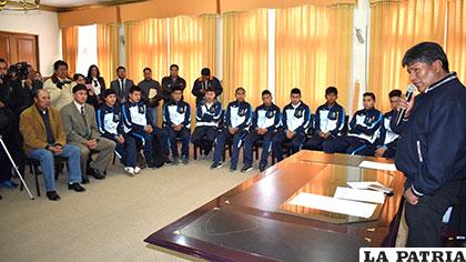 Durante el acto de reconocimiento a los campeones nacionales