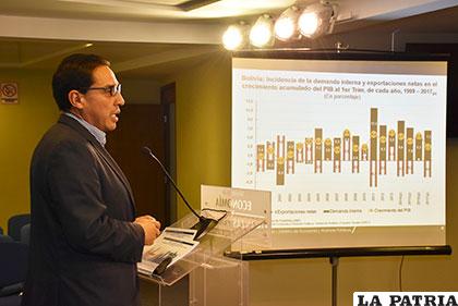 Guillén explicó sobre el crecimiento económico del país /APG